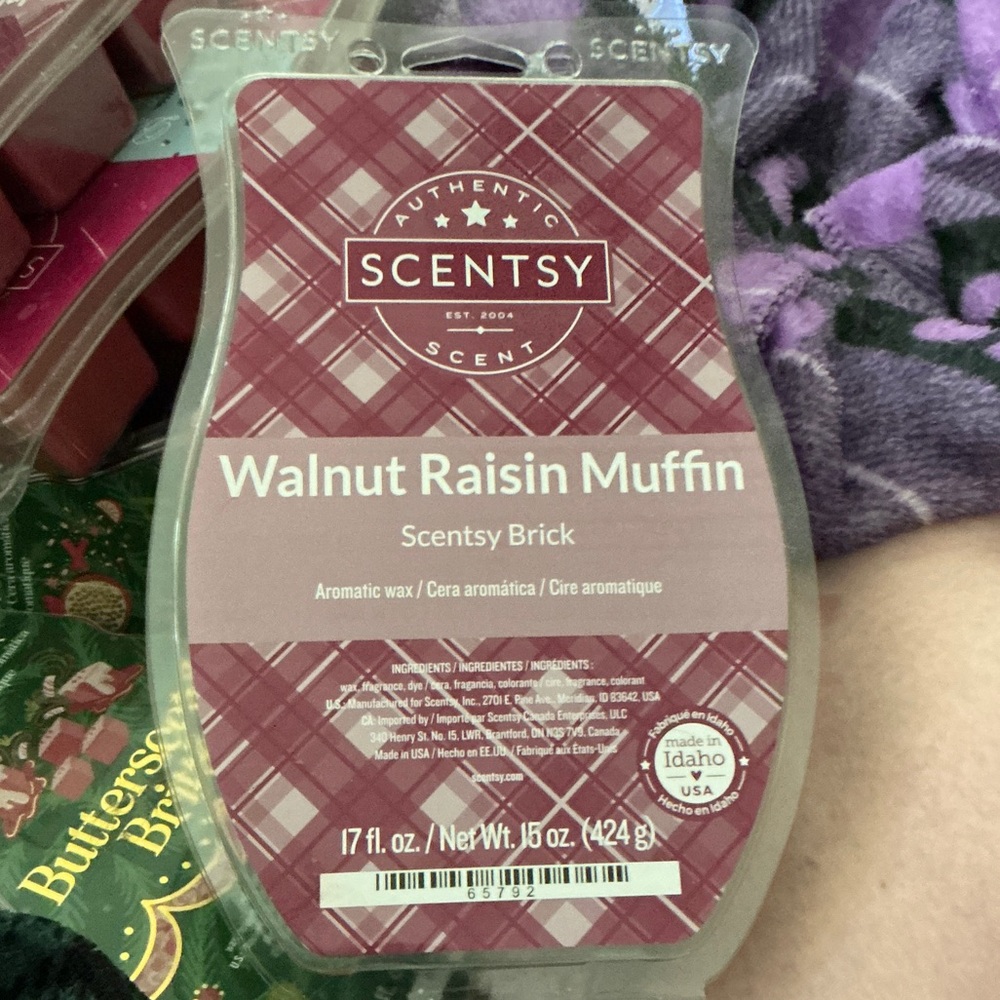 (2)Scentsy Walnut Raisin Muffin Aromatic Wax Bricks 🧱- Rich Burgundy